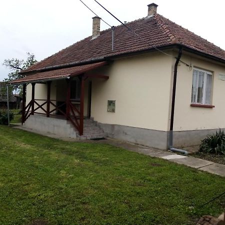 Öregakác Vendégház Tiszaladany Exterior foto